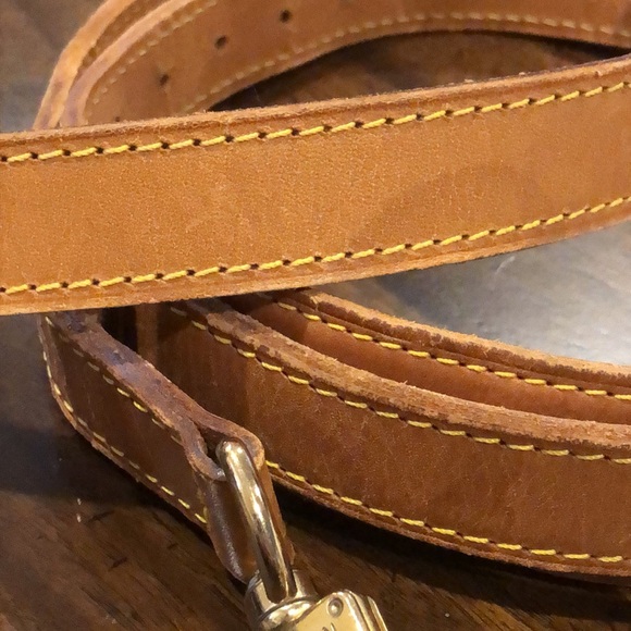 LOUIS VUITTON Replacement Vachetta Leather Shoulder Strap with LV Clasps and Pad - Picture 6 of 14